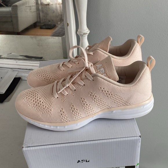 APL Techloom Pro W in Nude Cashmere